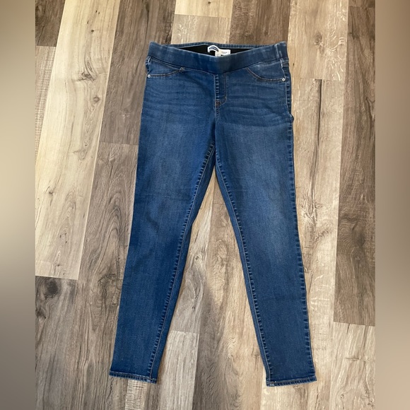 Old Navy Denim - Old Navy Rockstar jeggings!